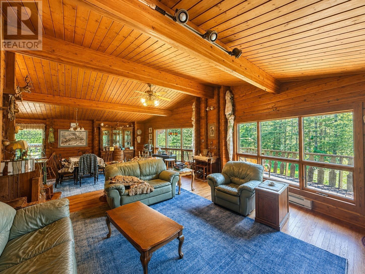 1299 Victor ST - 35