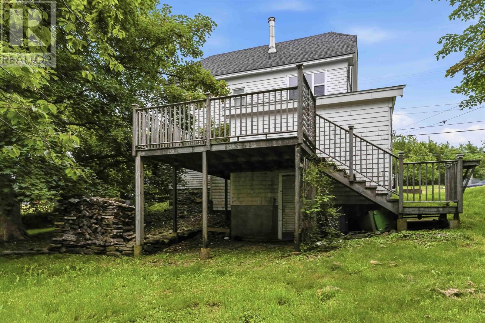 1843 Highway 1 - 35