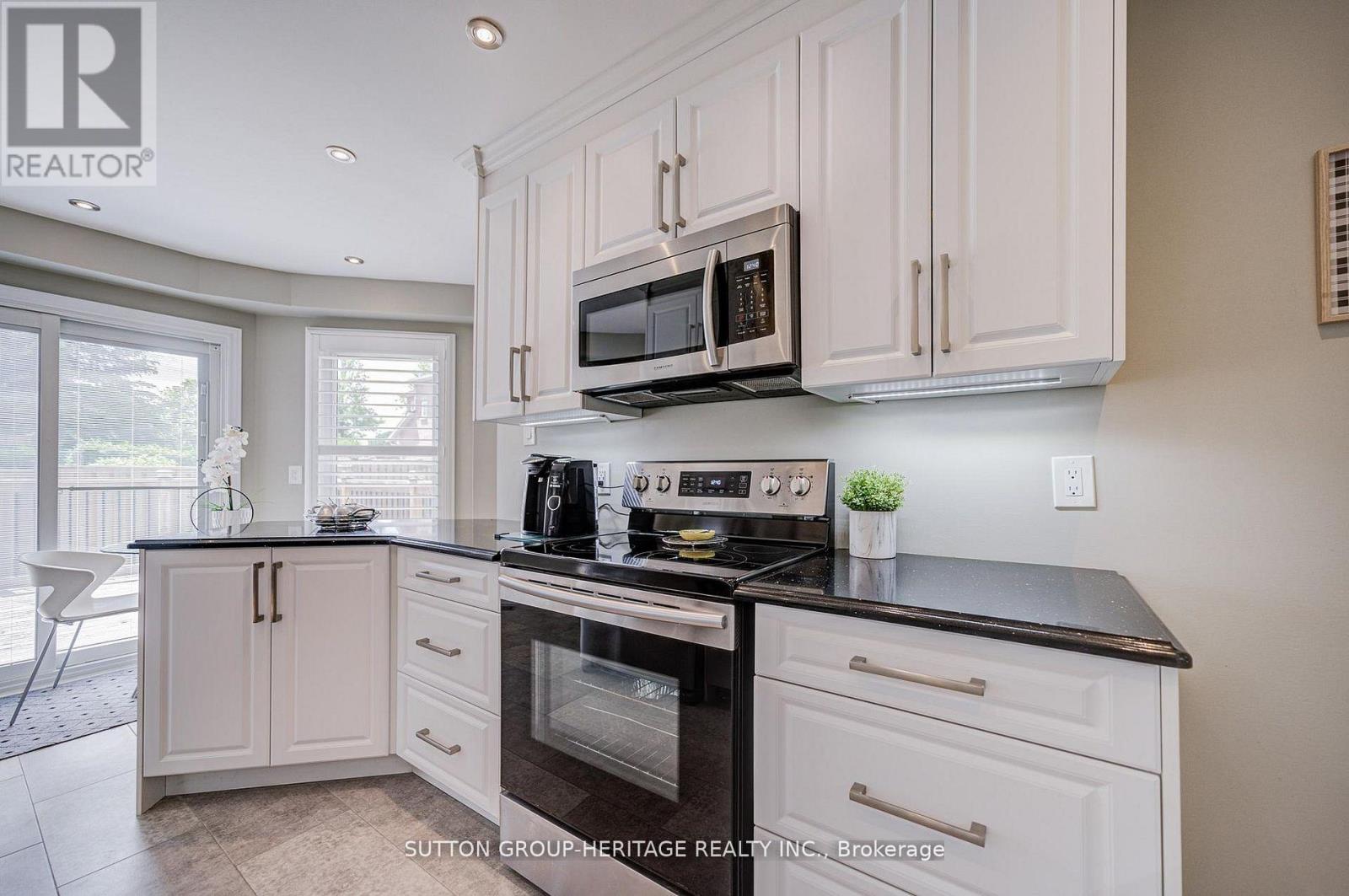 138 REED DRIVE - 11