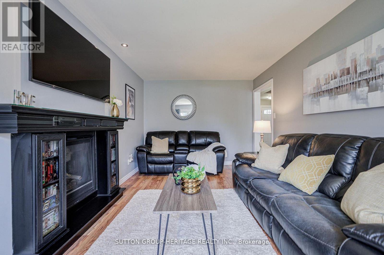 138 REED DRIVE - 17