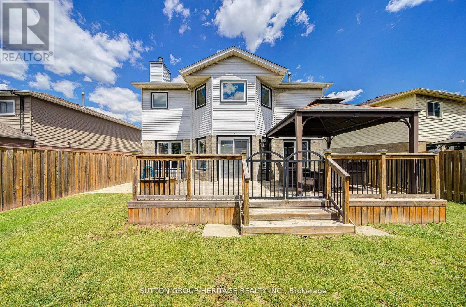 138 REED DRIVE - 33