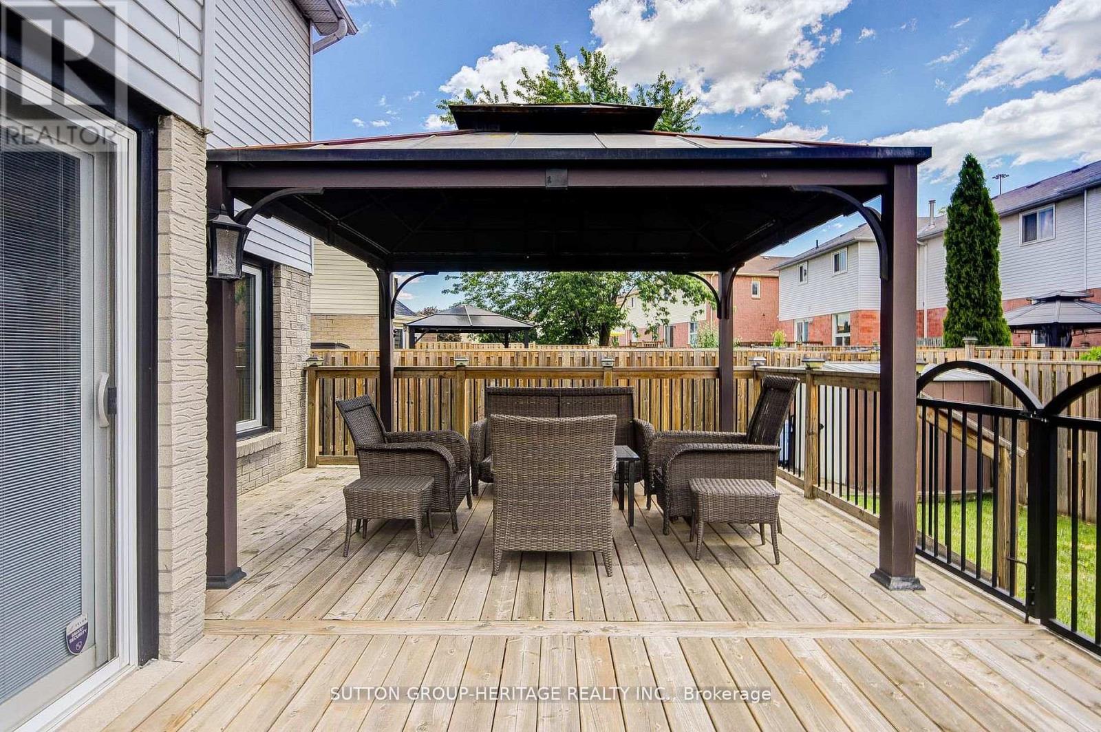 138 REED DRIVE - 35
