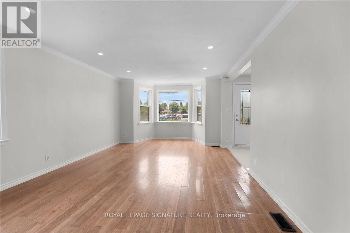 195 PARK ROAD S - 4