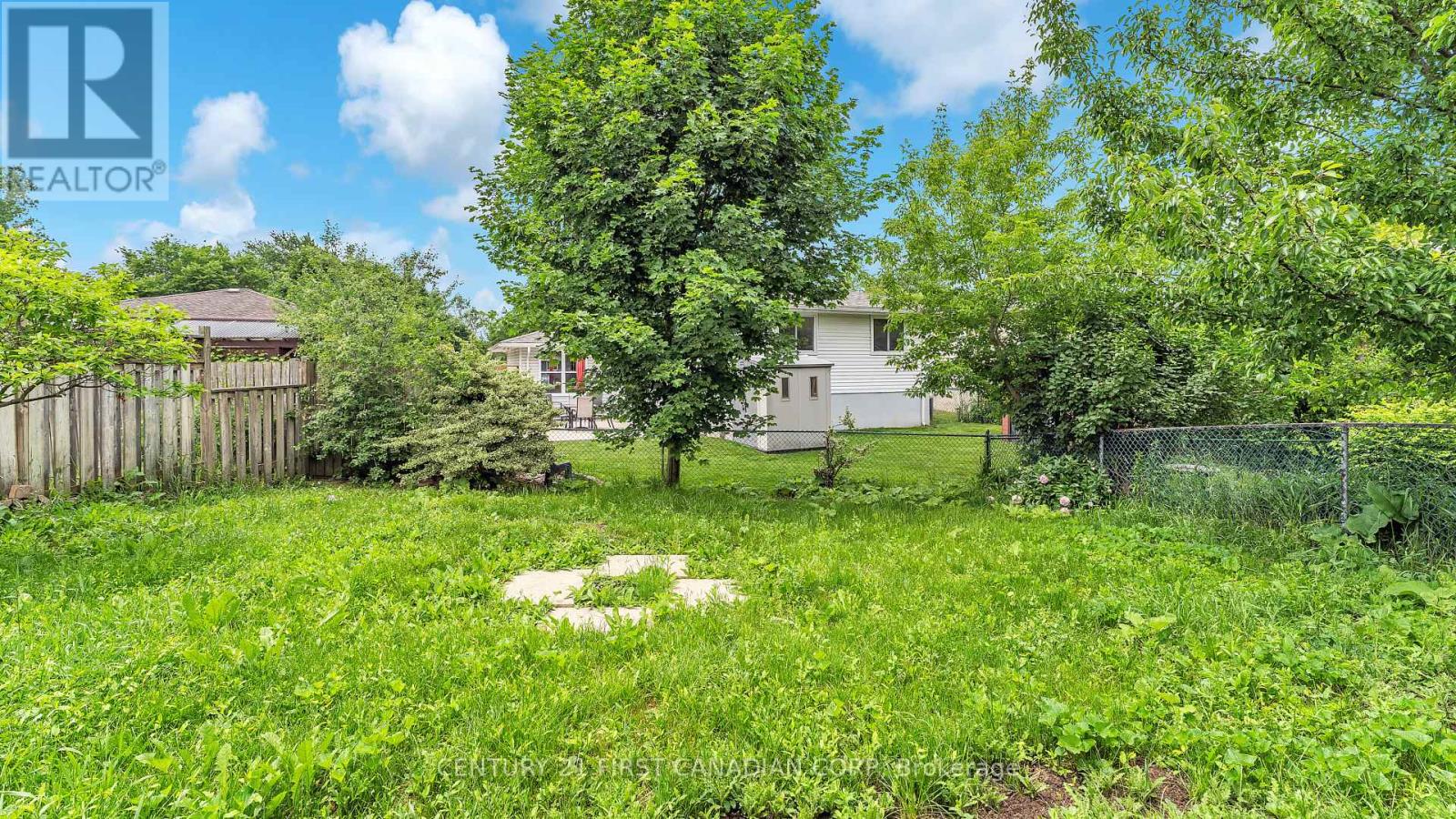 167 CARLYLE DRIVE - 21