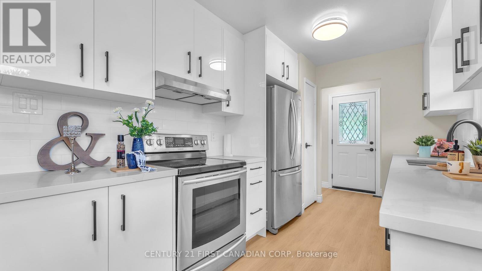 167 CARLYLE DRIVE - 4