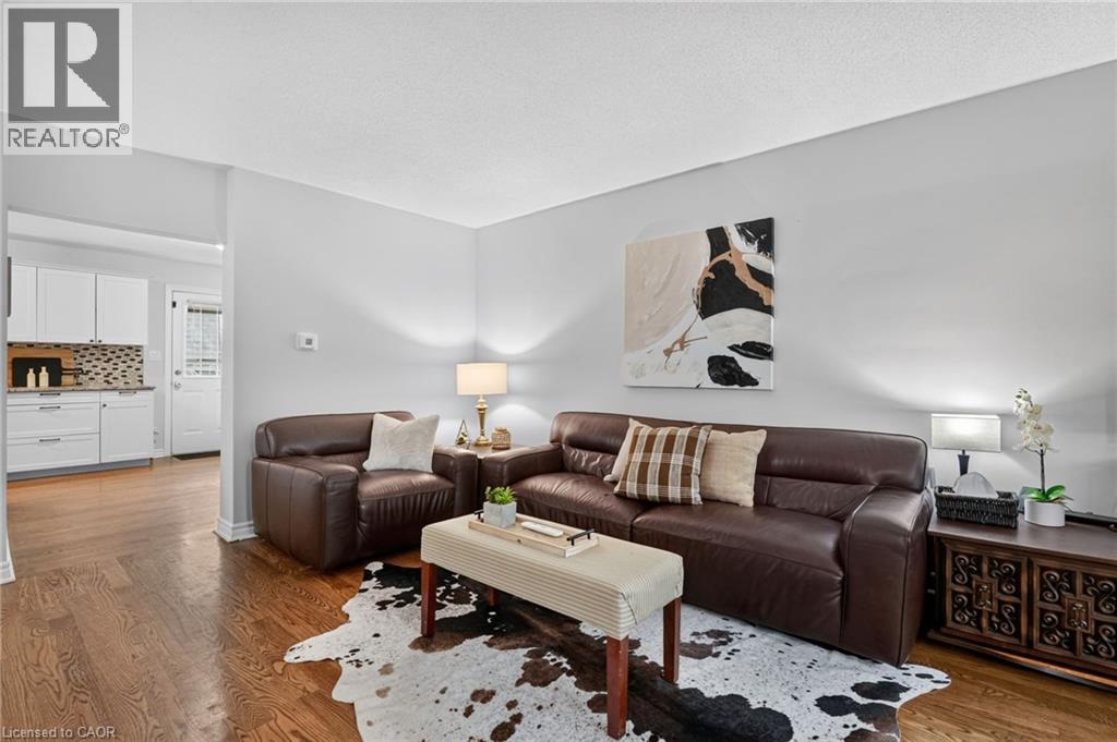 #6 156 ST CATHARINES Street - 10