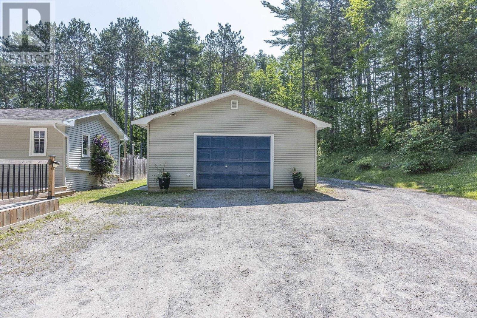2948 Borden Street - 43