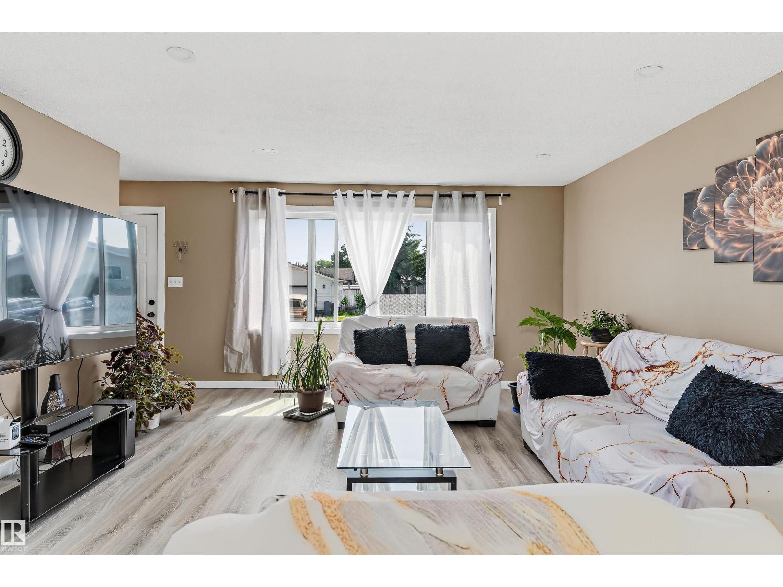 3708 133 AV NW - 12