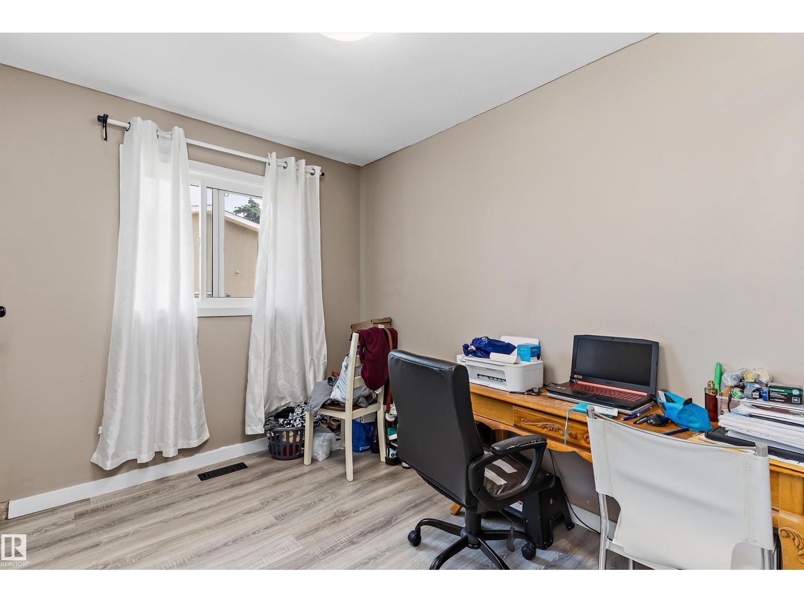 3708 133 AV NW - 17
