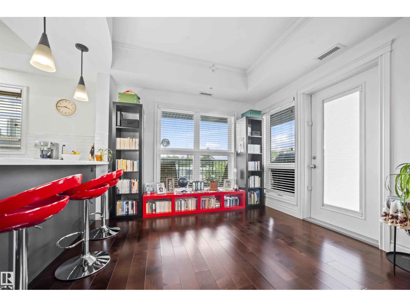 #405 10232 115 St NW NW - 17