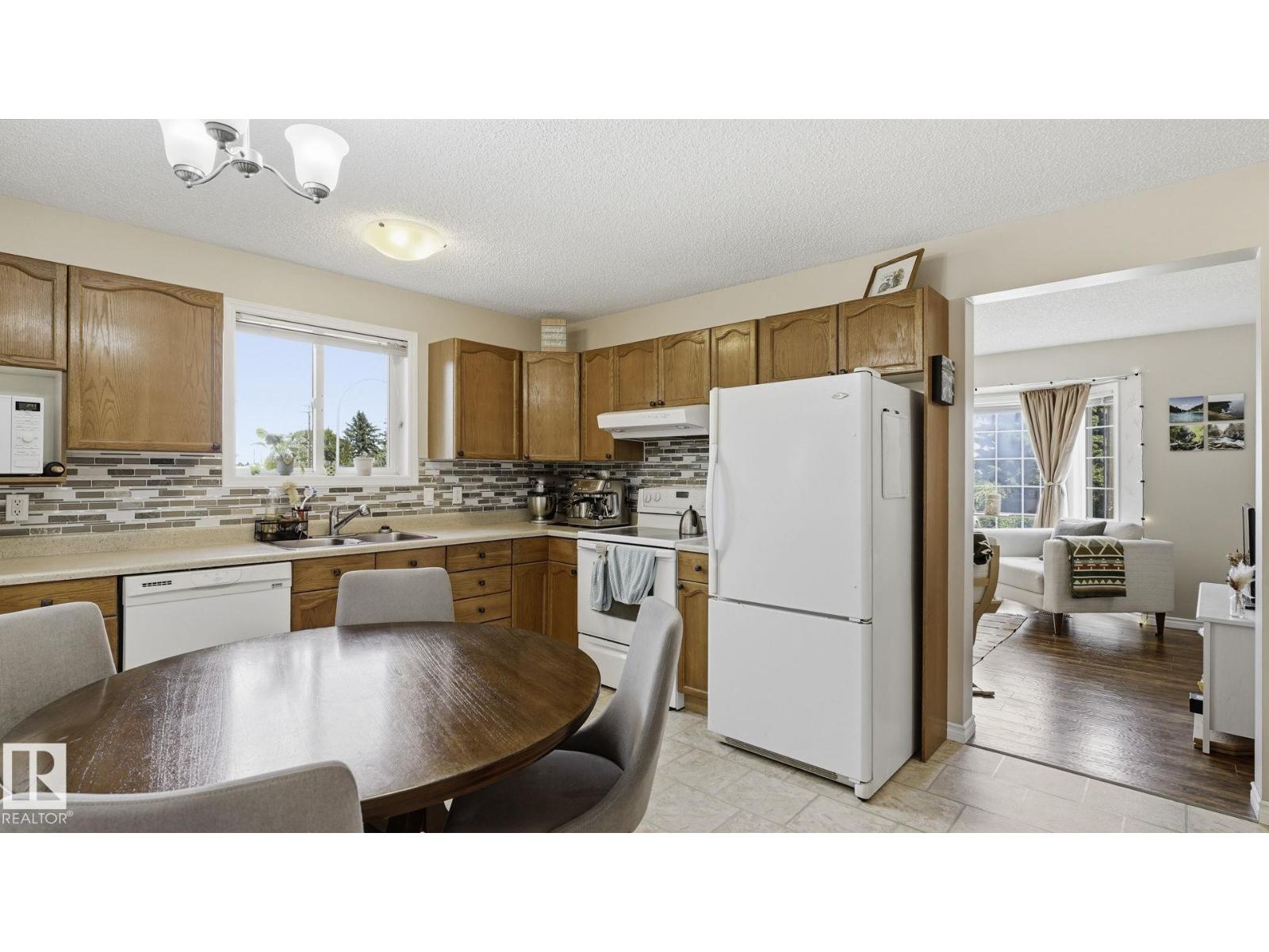 8230 71 ST NW - 13
