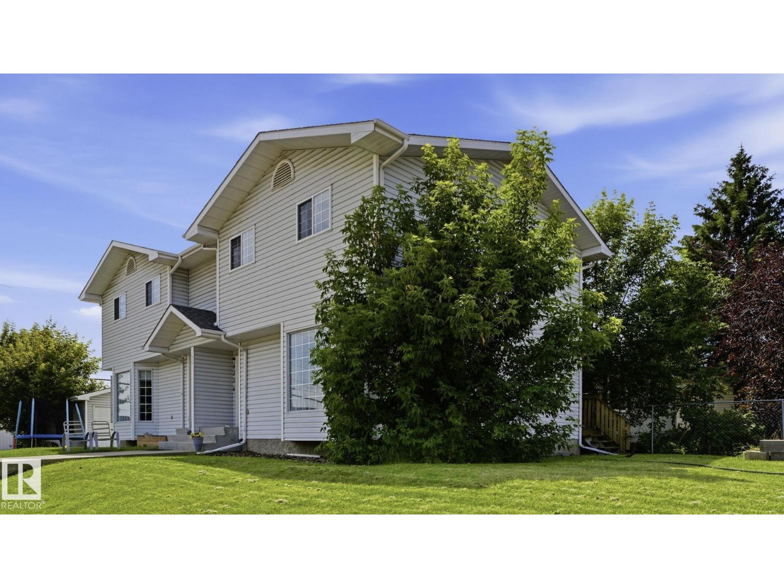 8230 71 ST NW - 2