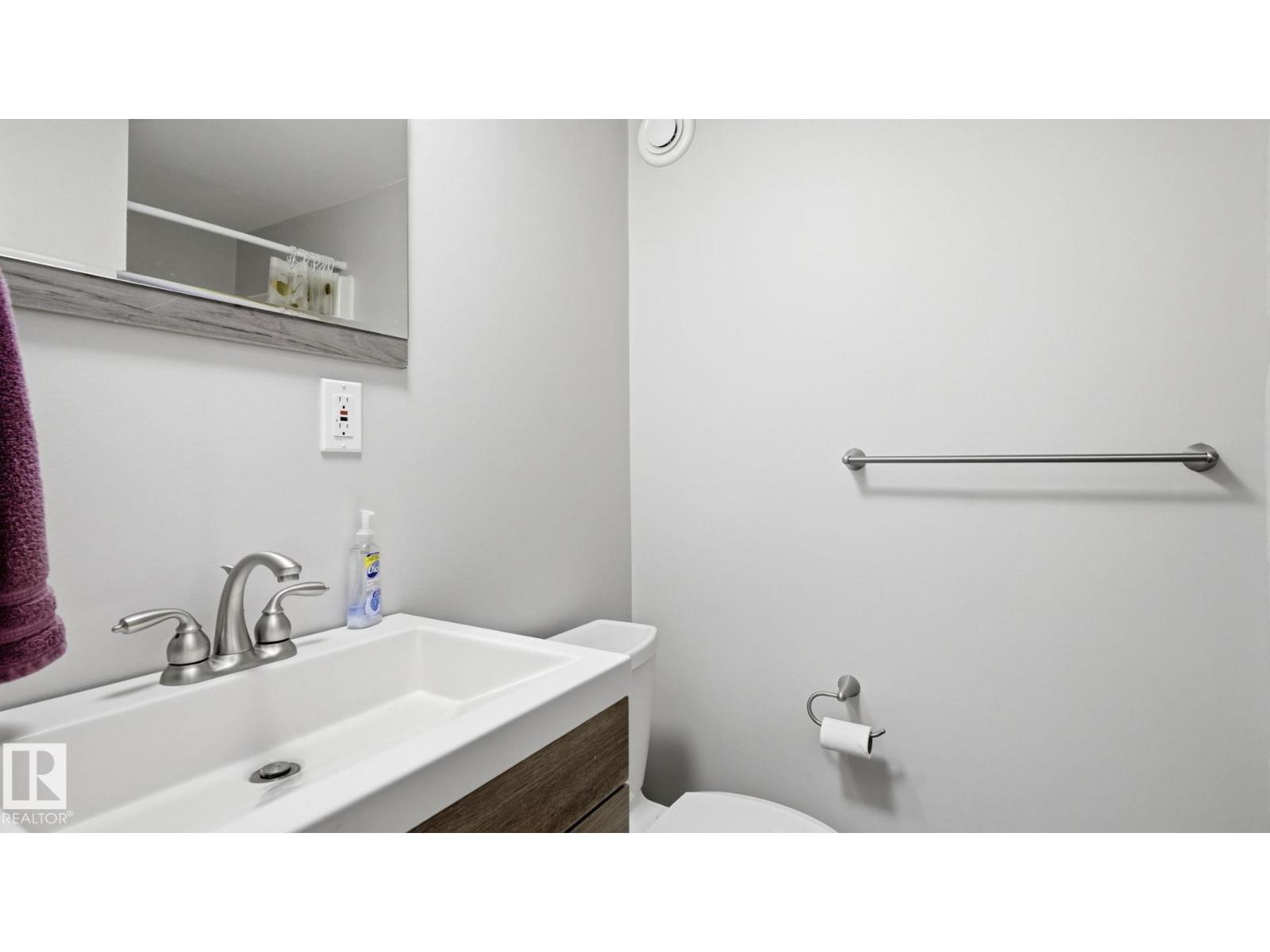 8230 71 ST NW - 23