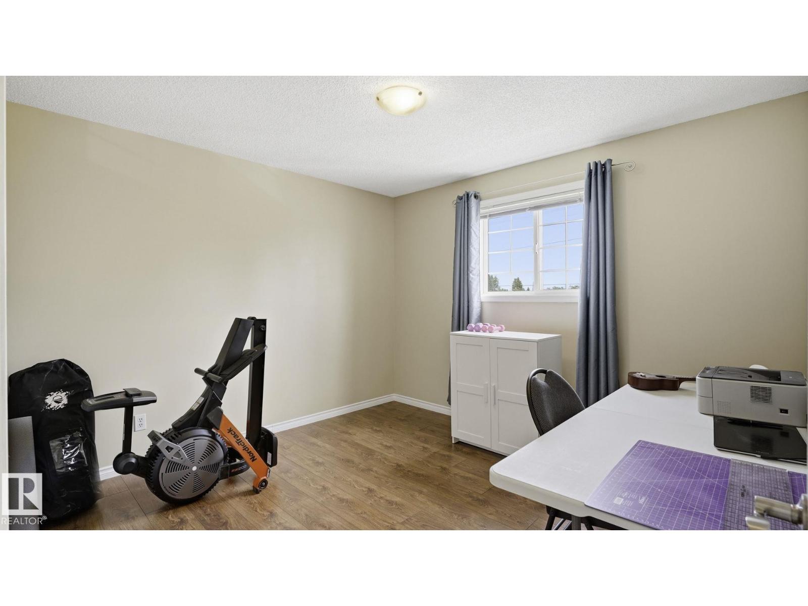 8230 71 ST NW - 24