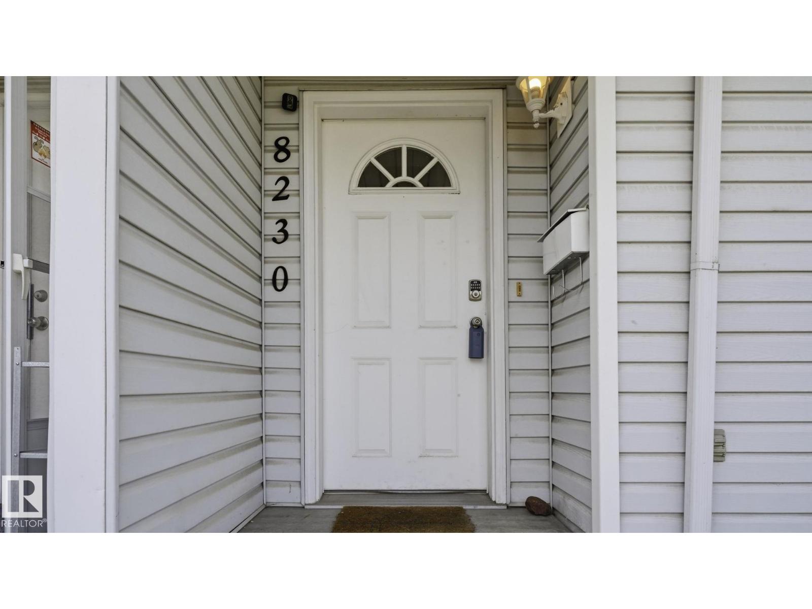 8230 71 ST NW - 3