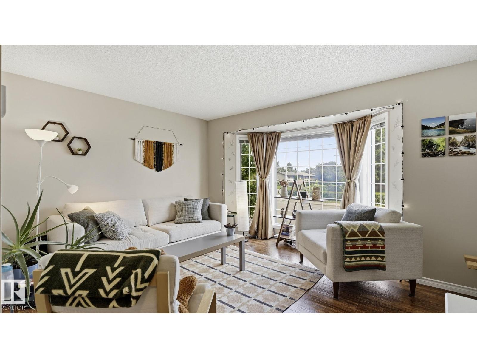 8230 71 ST NW - 6