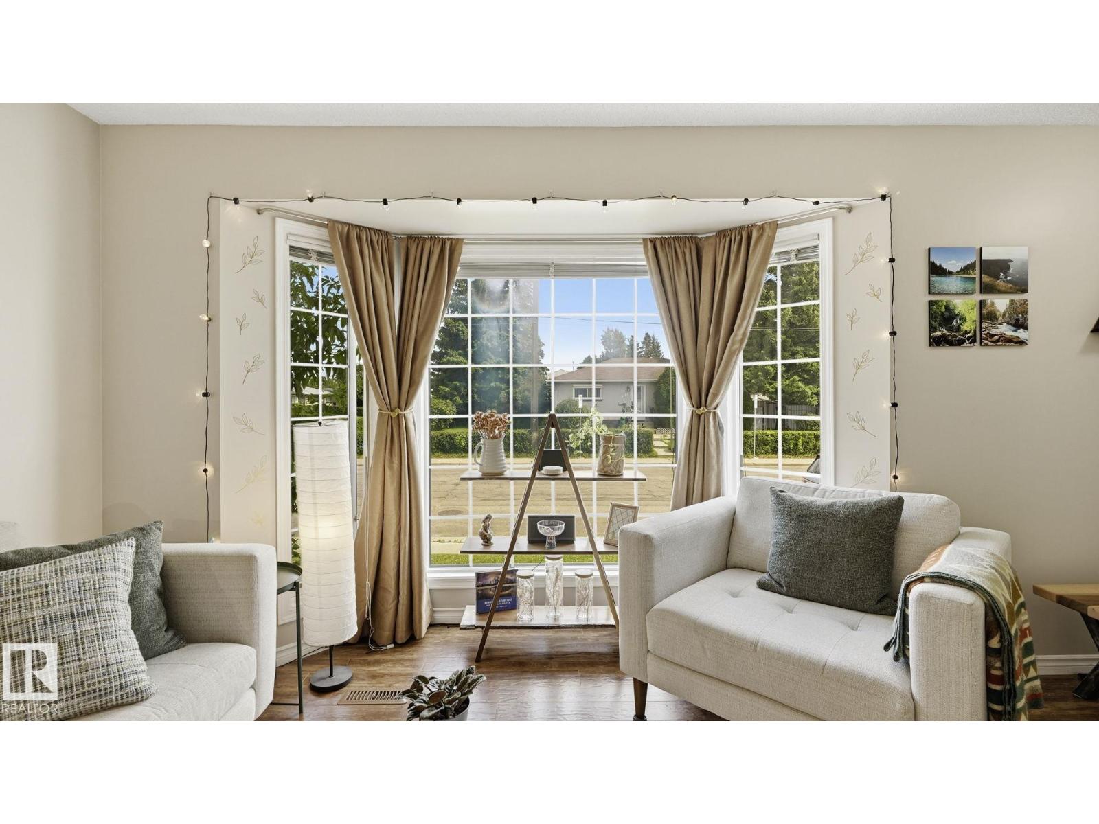 8230 71 ST NW - 7
