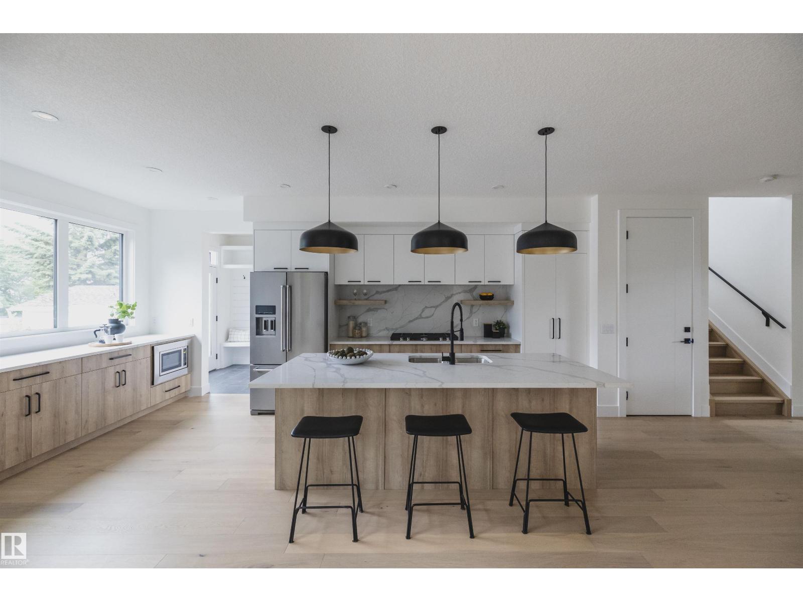 10954 62 AV NW - 11