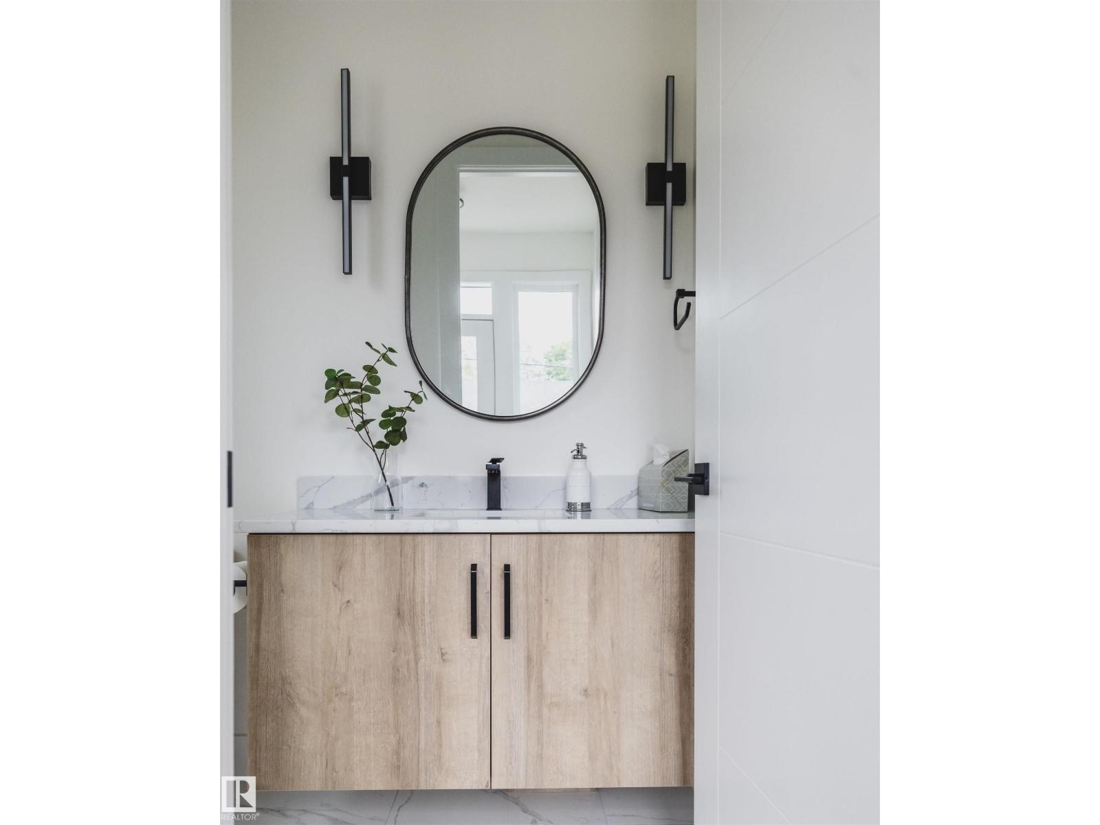 10954 62 AV NW - 18