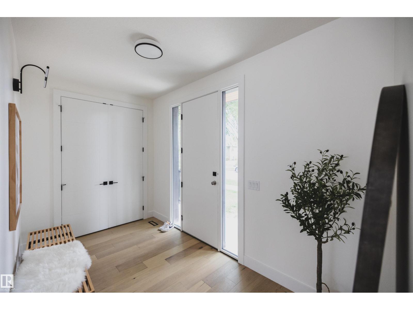 10954 62 AV NW - 2