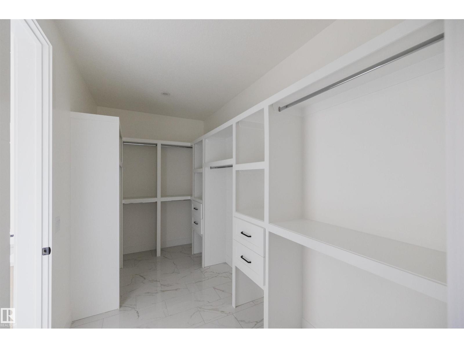 10954 62 AV NW - 27