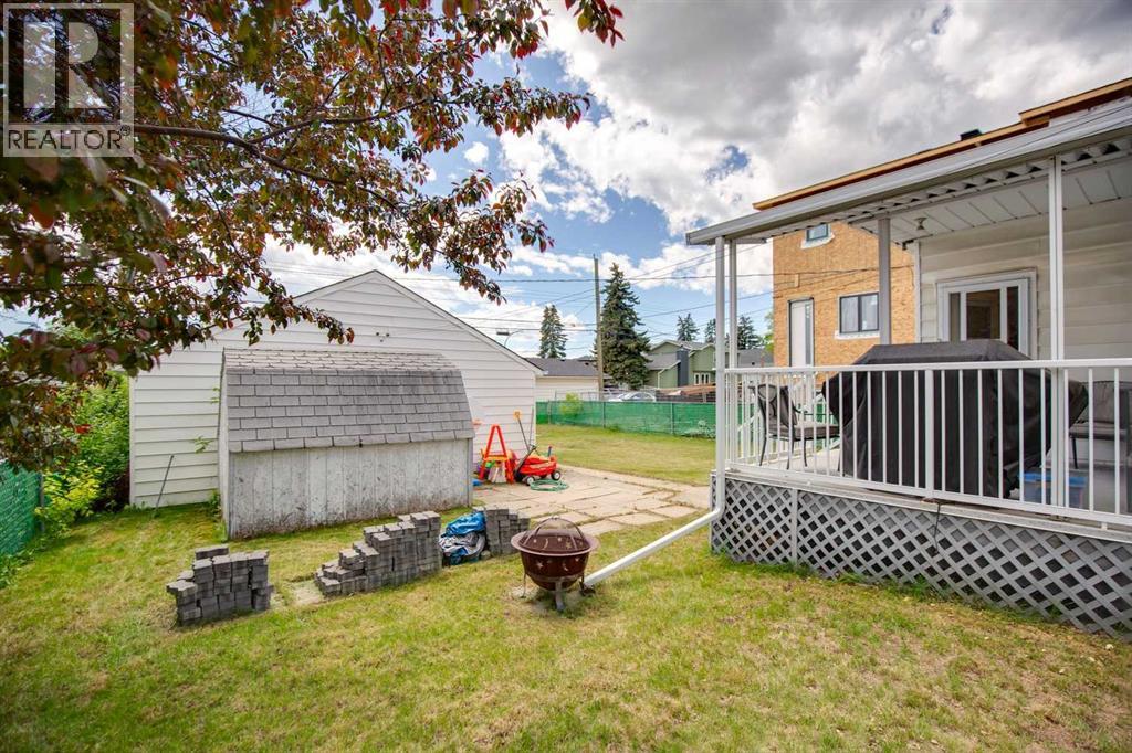 833 20 Avenue NW - 22
