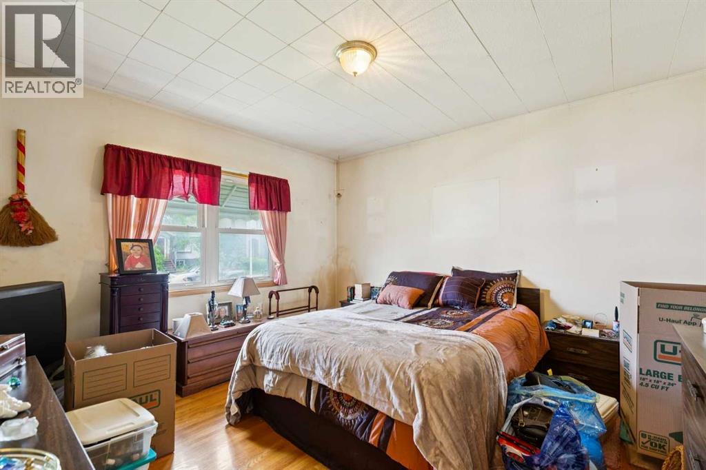 833 20 Avenue NW - 13