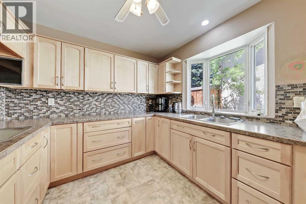 4315 Charleswood Drive NW - 3