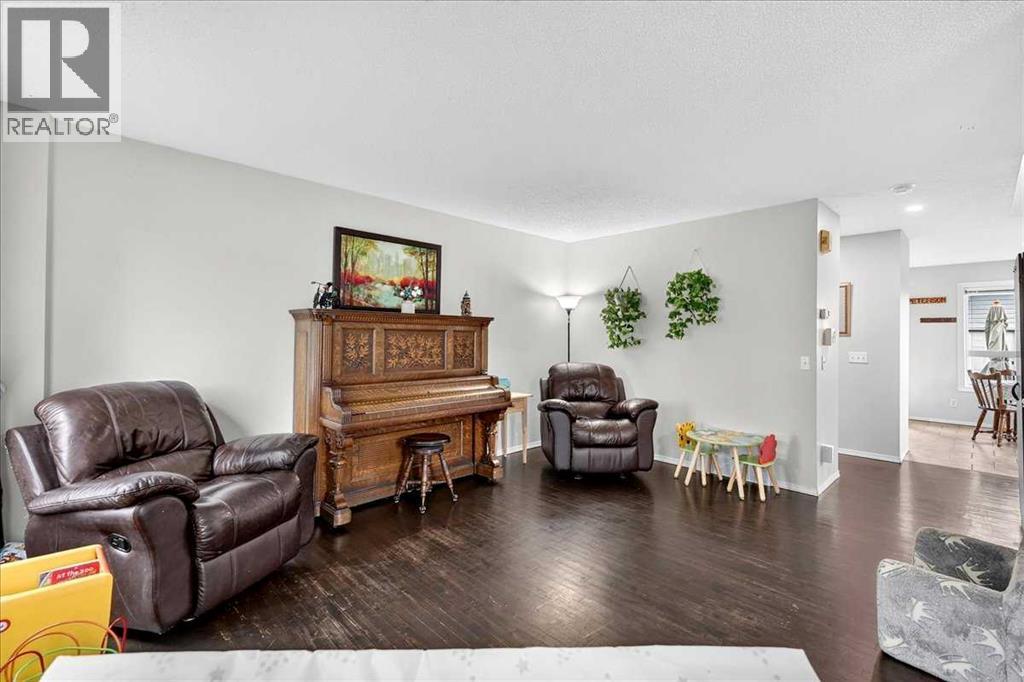 39 Bridlewood Avenue SW, Bridlewood, Calgary photo 5