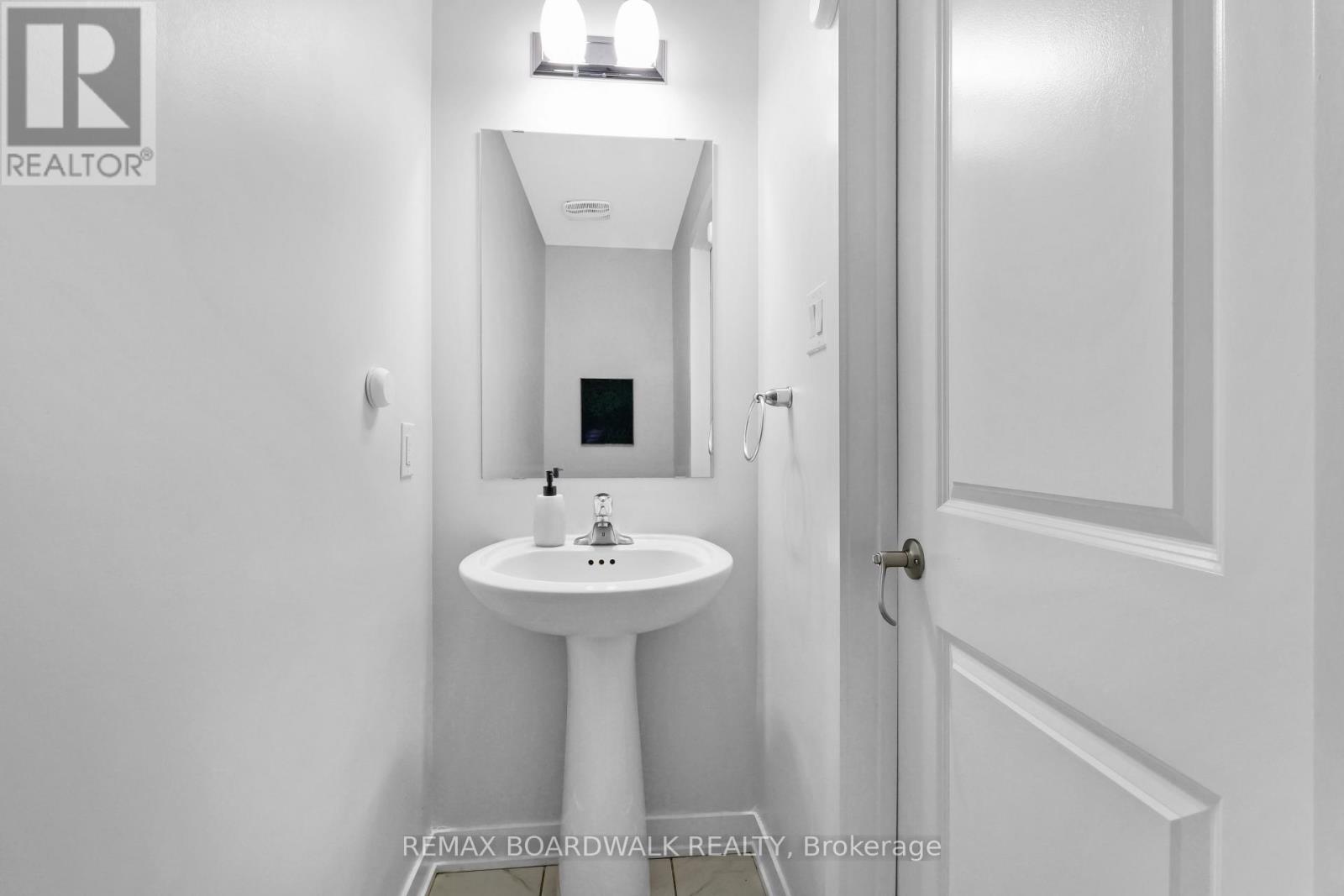210 VERULAM STREET - 14