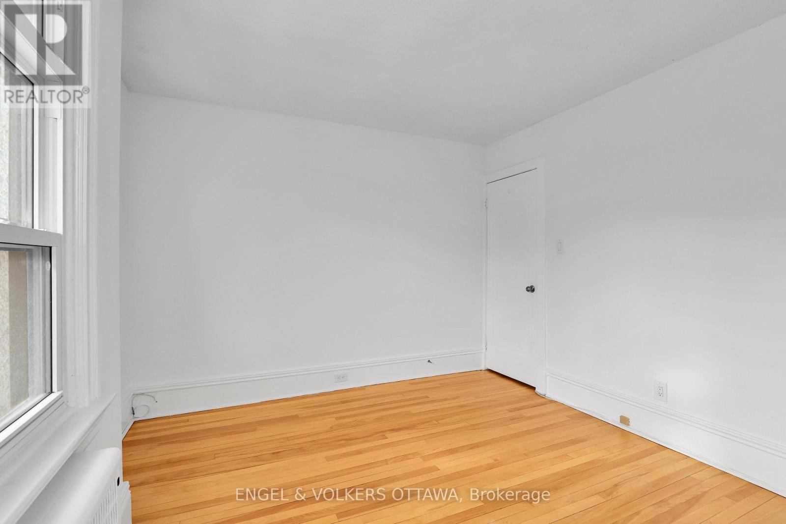 491 MCLEOD STREET - 13