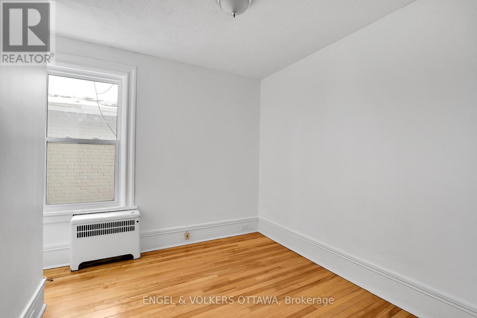 491 MCLEOD STREET - 28