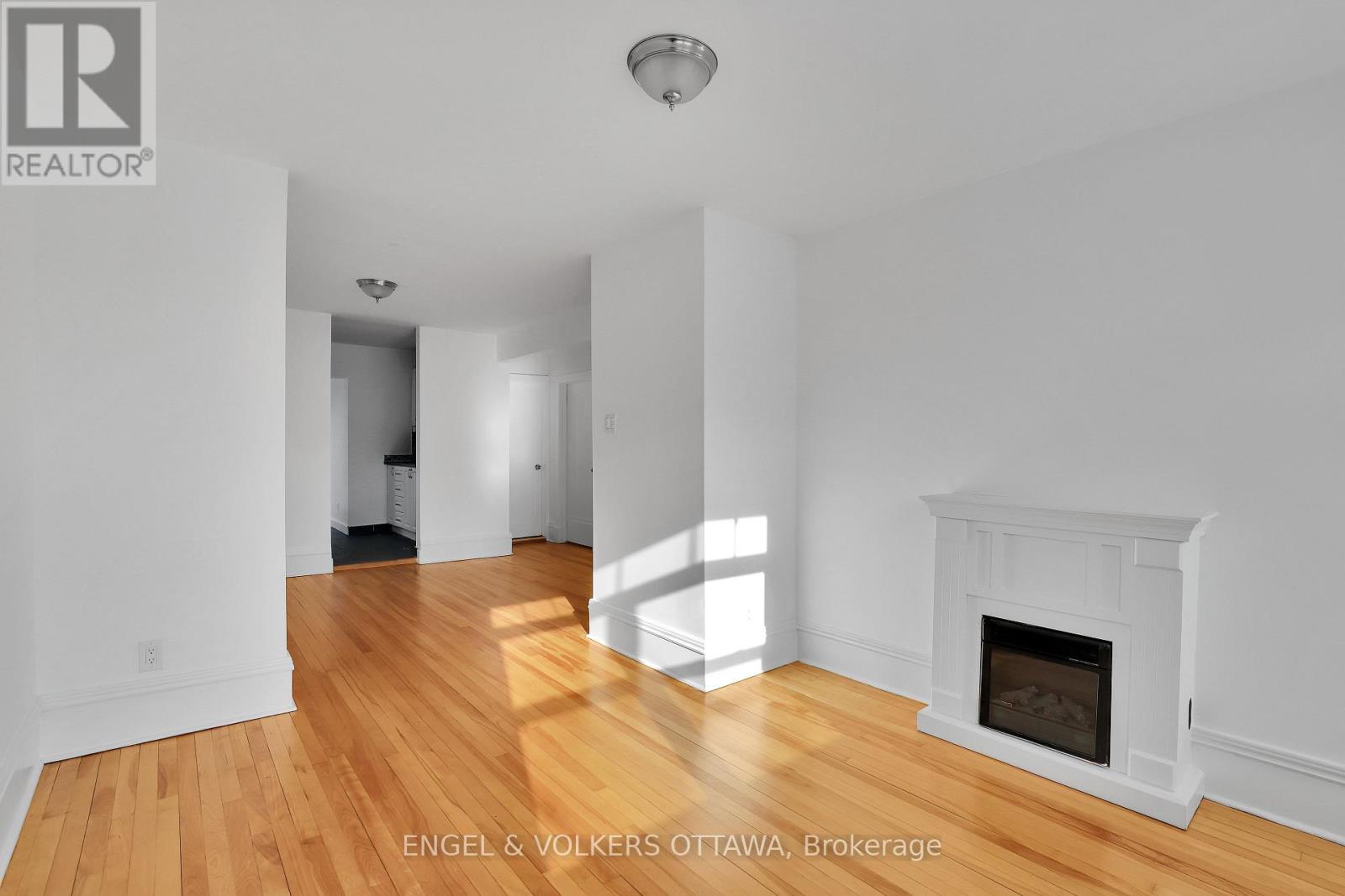 491 MCLEOD STREET - 5
