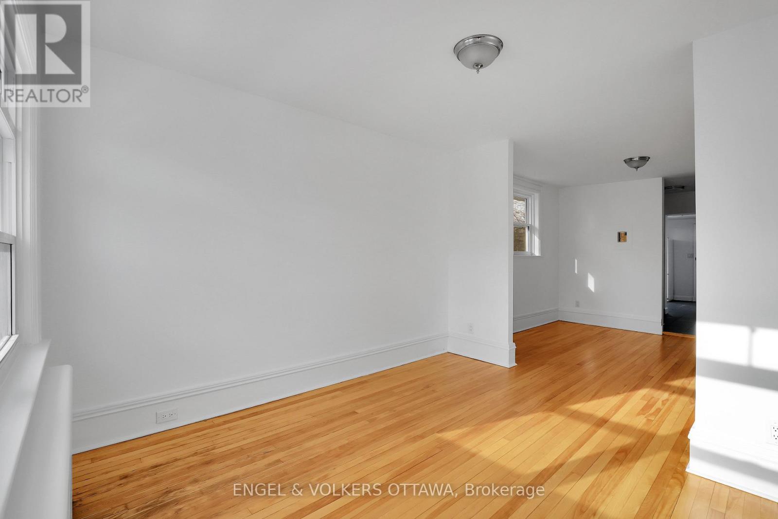 491 MCLEOD STREET - 7