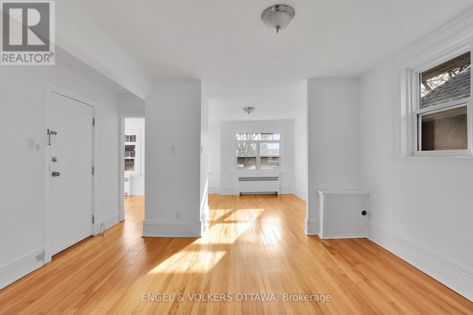 491 MCLEOD STREET - 8