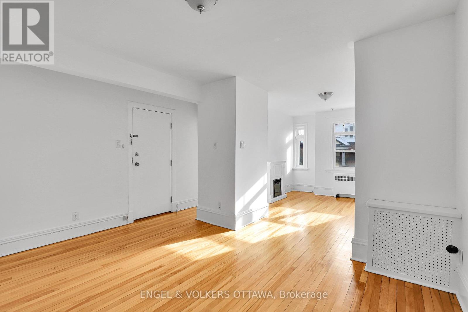 491 MCLEOD STREET - 9
