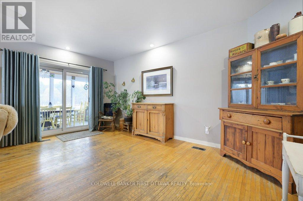 3968 DIAMONDVIEW ROAD - 11
