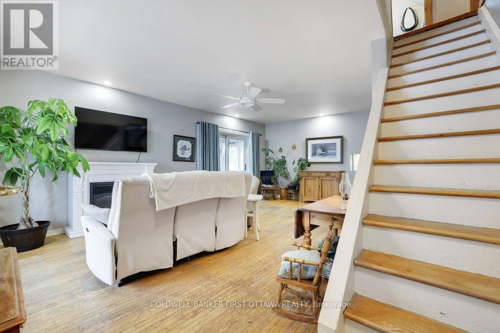 3968 DIAMONDVIEW ROAD - 6