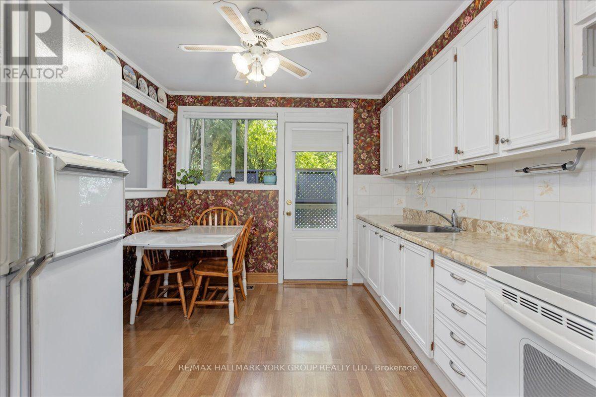 2 CORBETT CRESCENT - 11