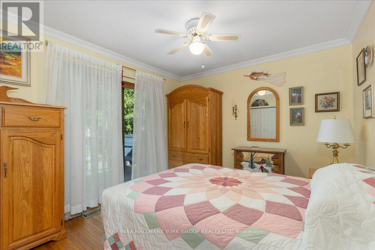 2 CORBETT CRESCENT - 12