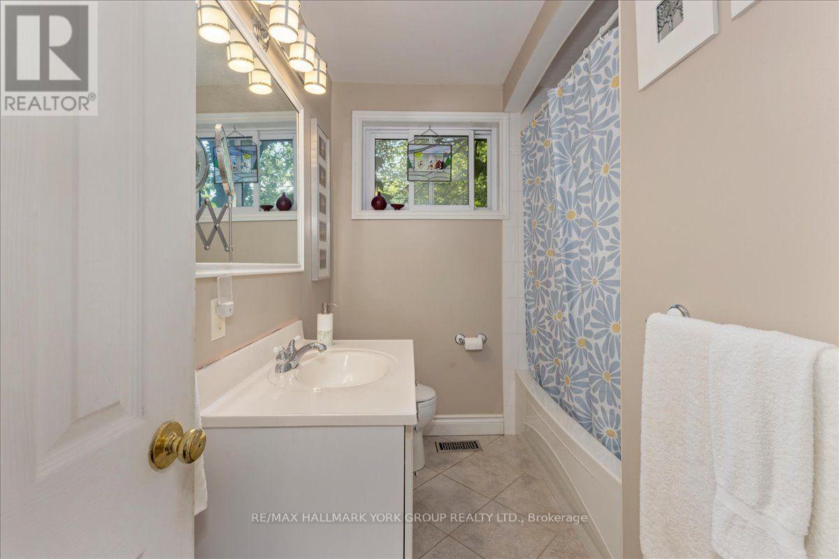 2 CORBETT CRESCENT - 13
