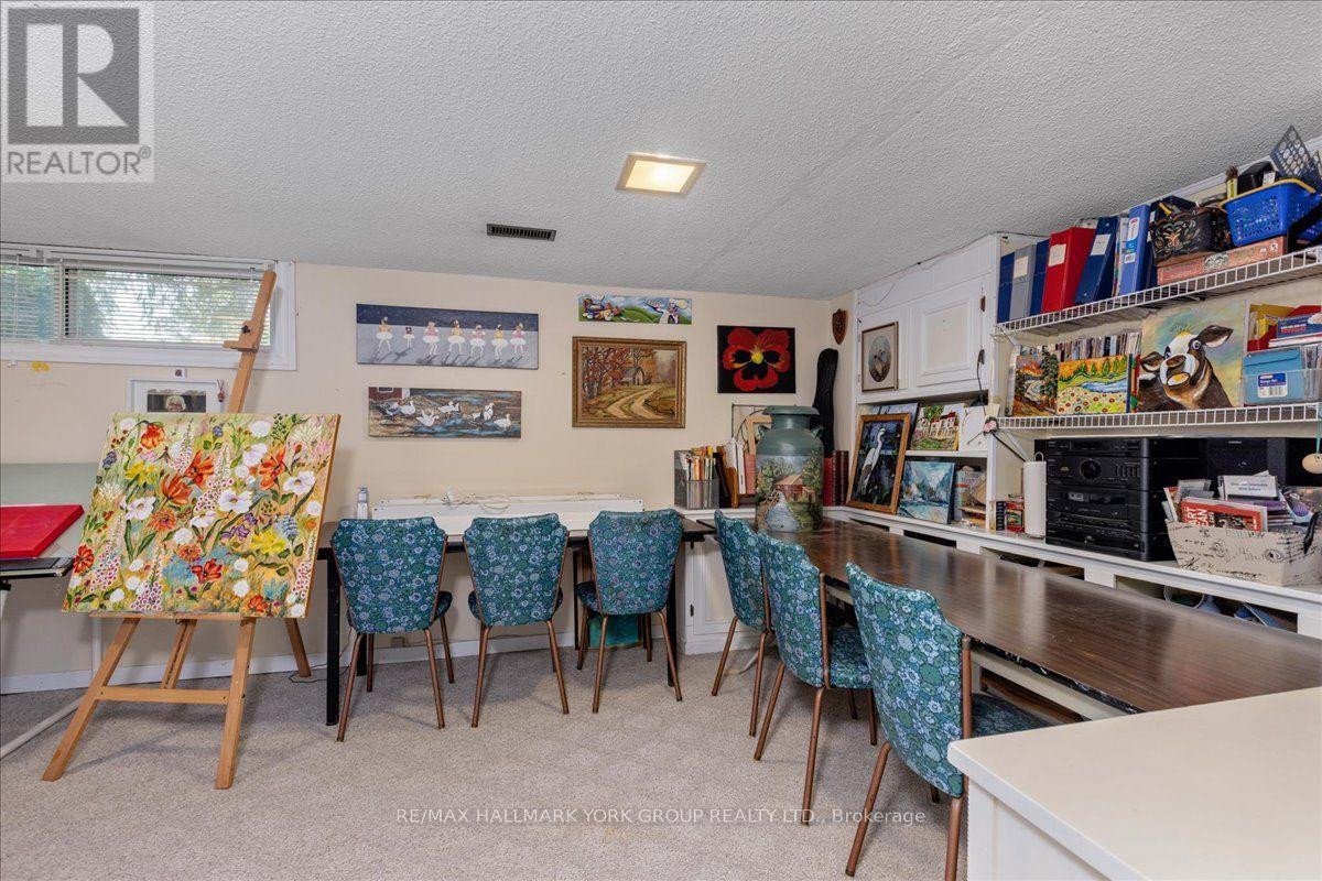 2 CORBETT CRESCENT - 20