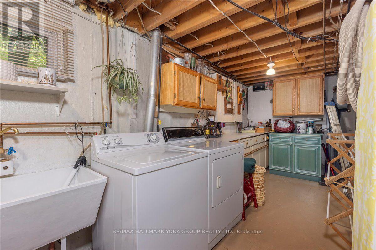 2 CORBETT CRESCENT - 22