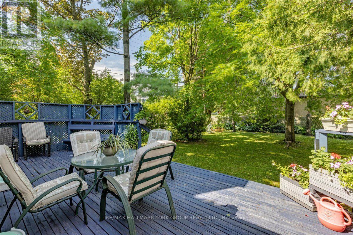 2 CORBETT CRESCENT - 24