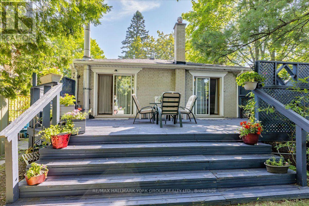 2 CORBETT CRESCENT - 25