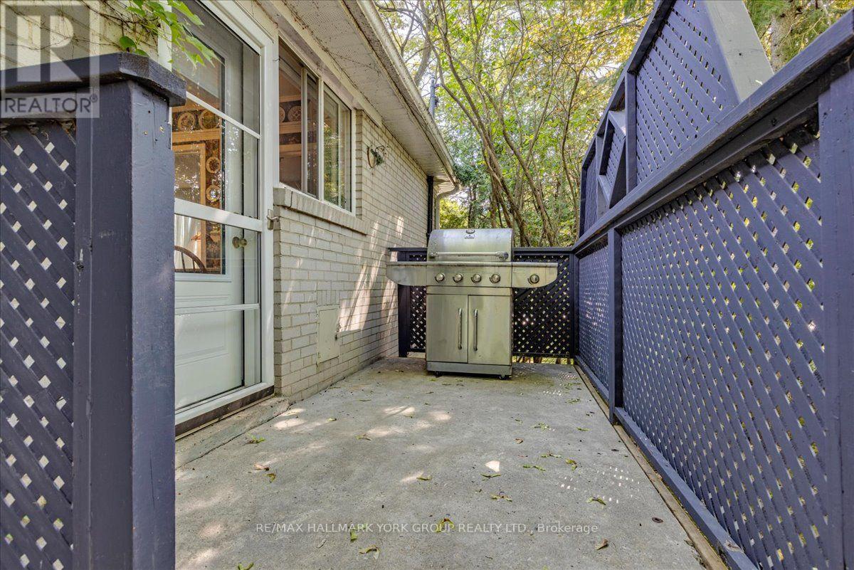 2 CORBETT CRESCENT - 29