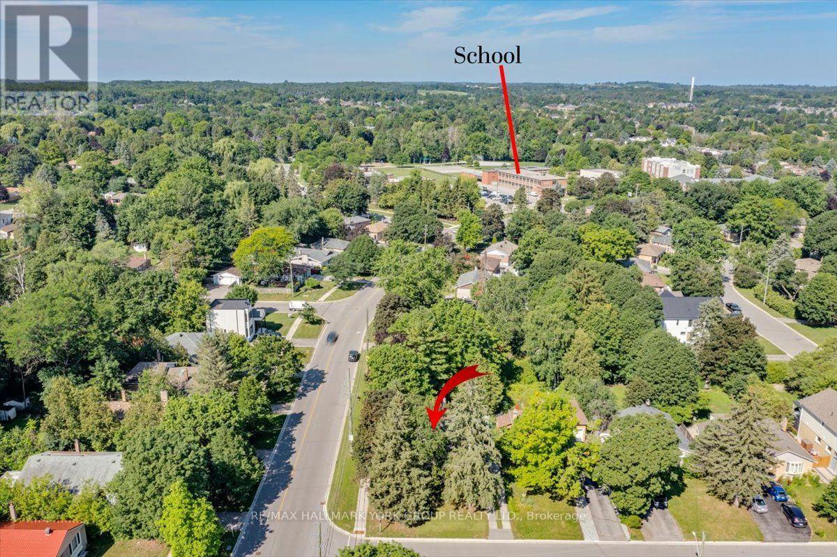 2 CORBETT CRESCENT - 34