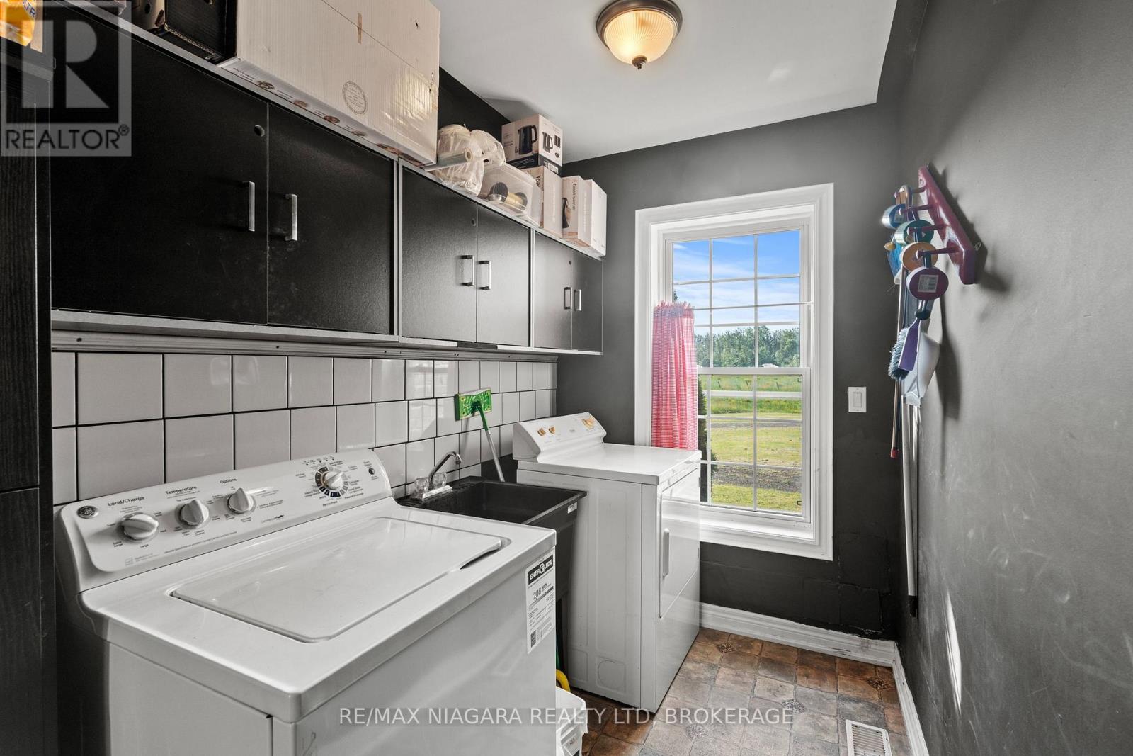 374 NIAGARA STONE ROAD - 26