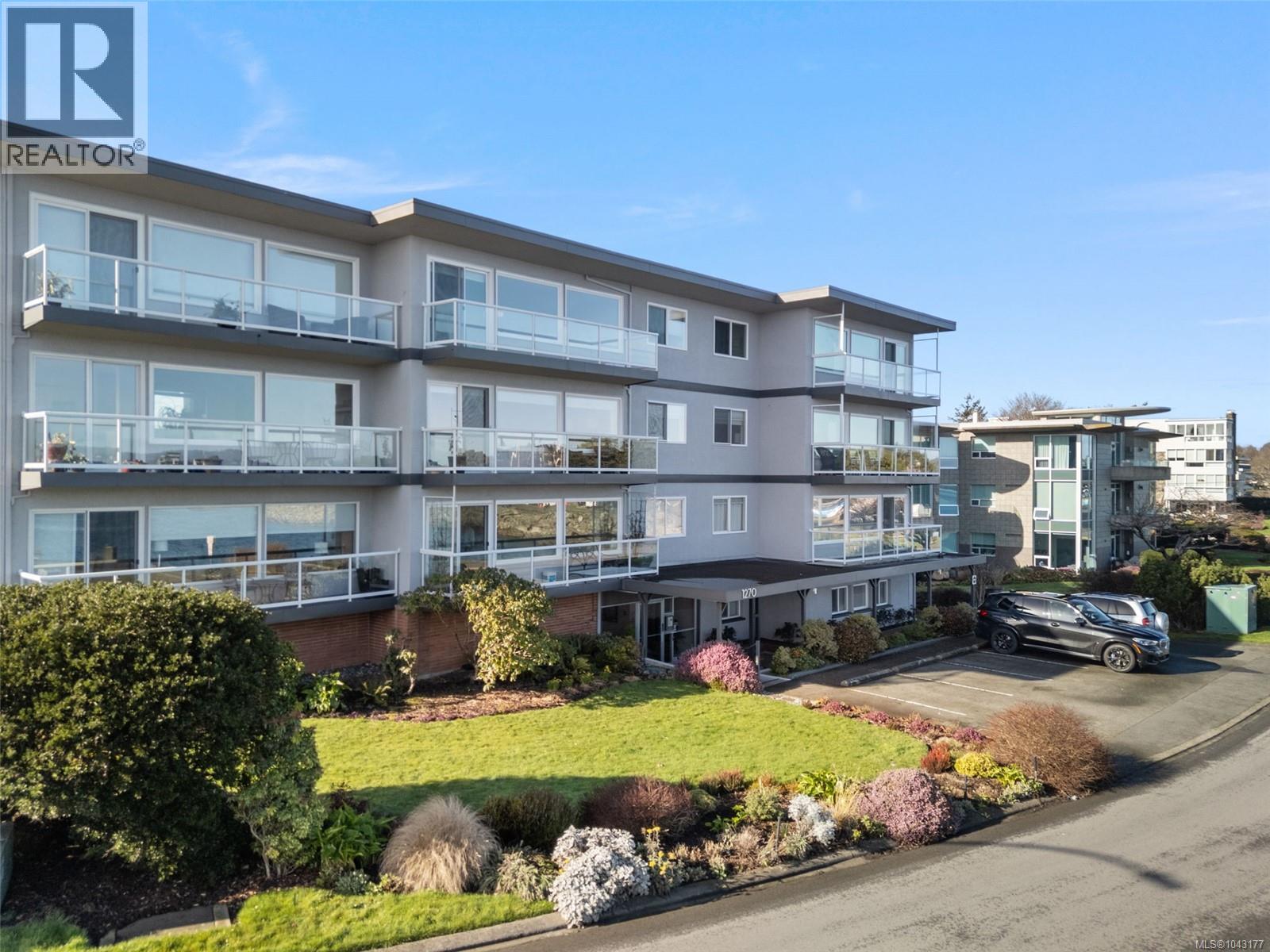 #305 1270 Beach Dr - 1