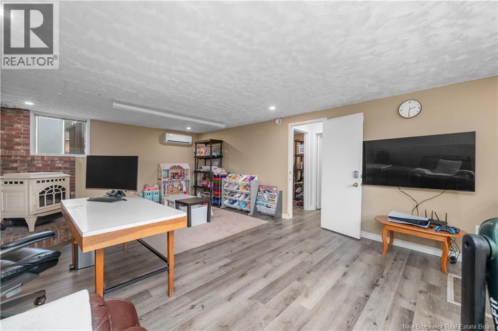 97 Ashley Crescent - Image 32